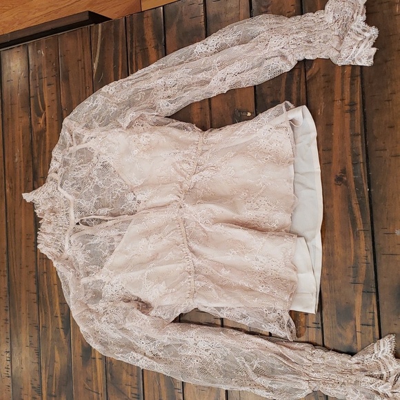 Intermix genevieve lace top - Picture 4 of 9